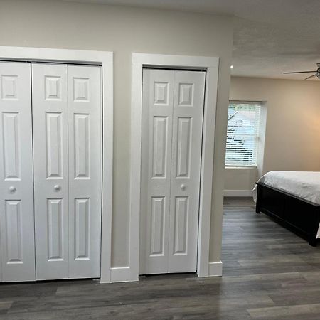 Deluxe Apartment Whit Laundry Тампа Екстериор снимка