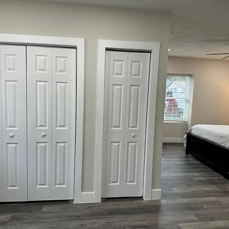 Deluxe Apartment Whit Laundry Тампа Екстериор снимка