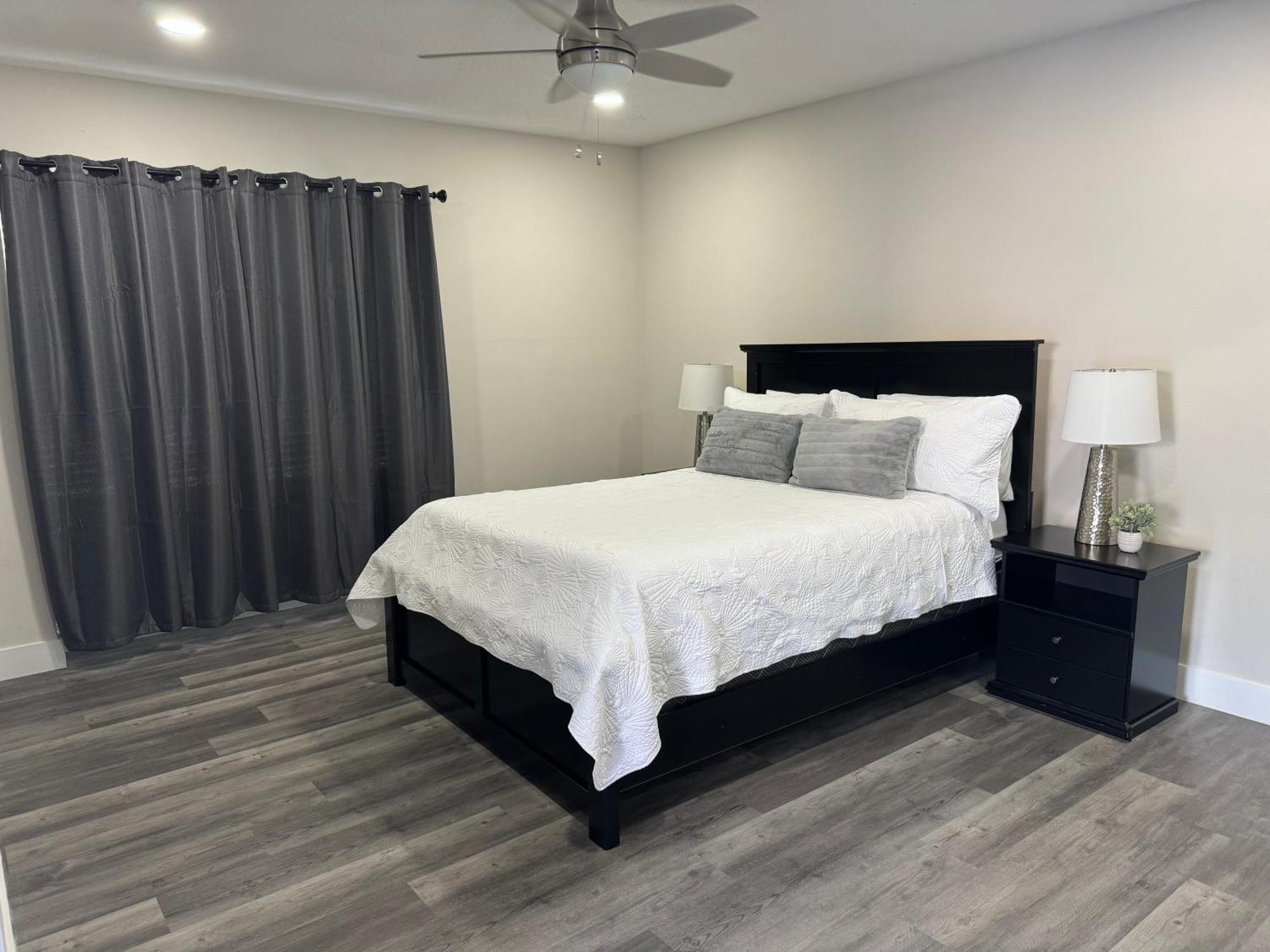 Deluxe Apartment Whit Laundry Тампа Екстериор снимка